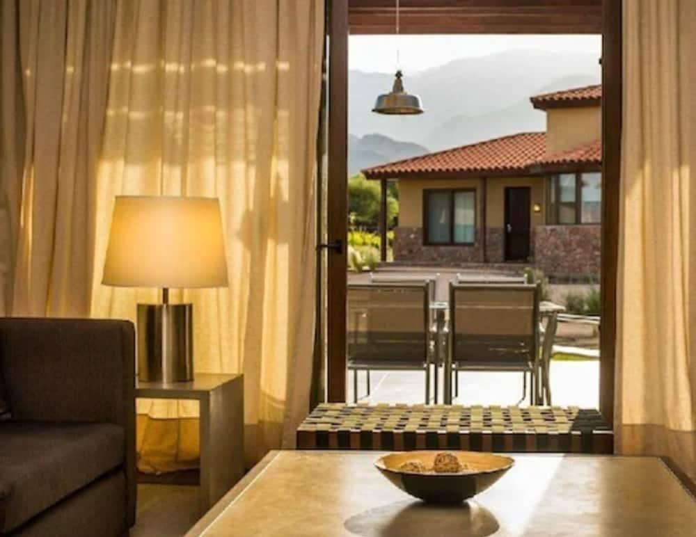 Grace Cafayate Hotel Exterior foto Interior of a villa at Four Seasons Resort