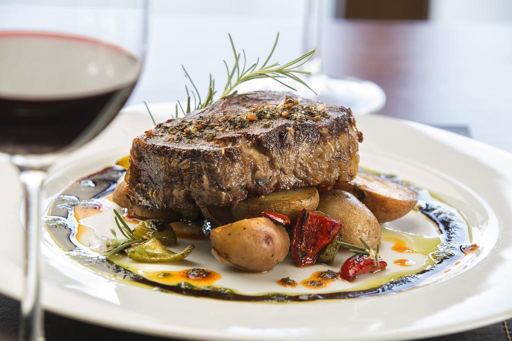 Grace Cafayate Hotel Exterior foto A steak prepared with a dry rub