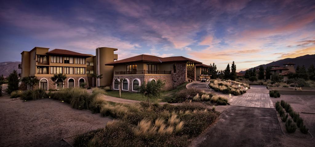 Grace Cafayate Hotel Exterior foto The Boulders Resort